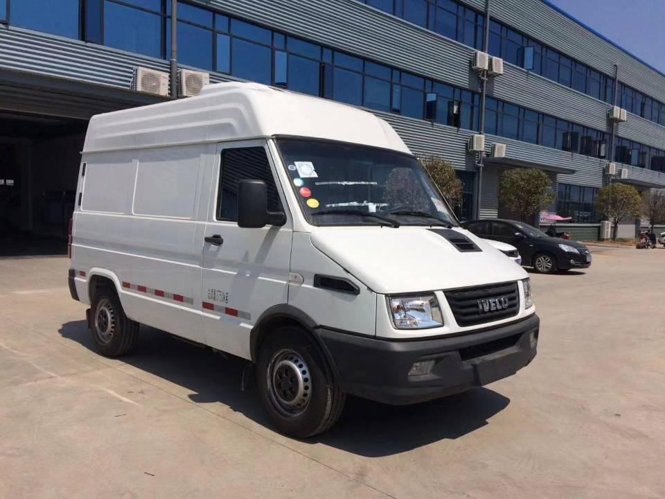依維柯面包冷藏車(chē)(國(guó)六)