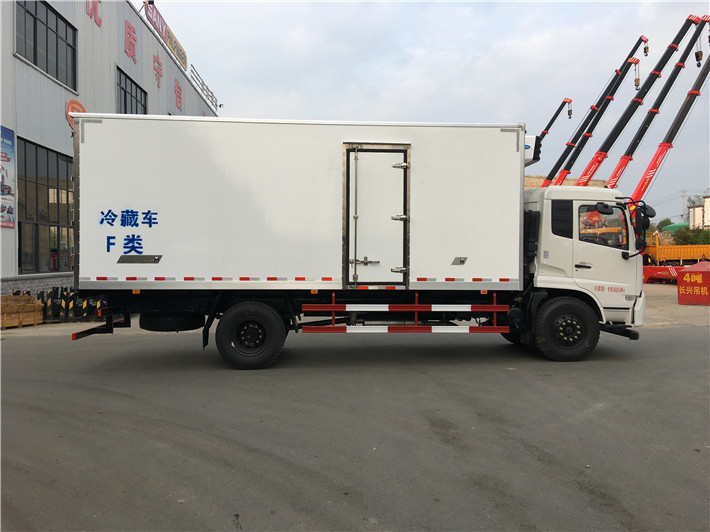 （國六）東風天錦6米6冷藏車