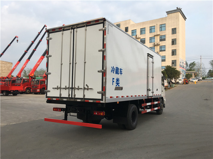 （國六）東風天錦6米6冷藏車