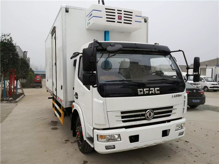 東風多利卡（5.2米）冷藏車