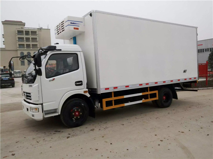 東風多利卡（5.2米）冷藏車