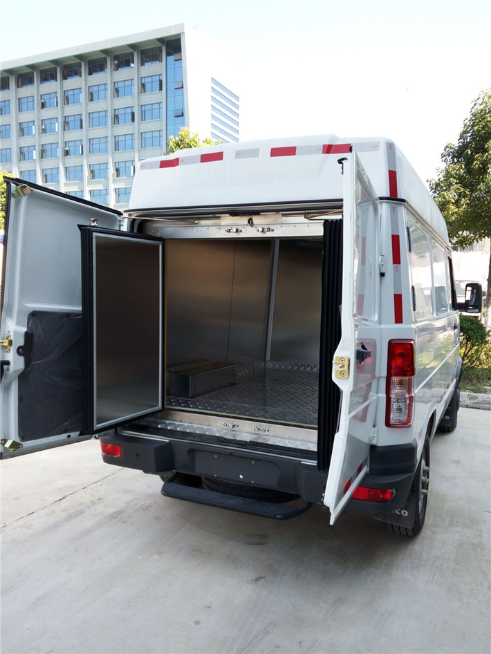 依維柯藥品運輸冷藏車