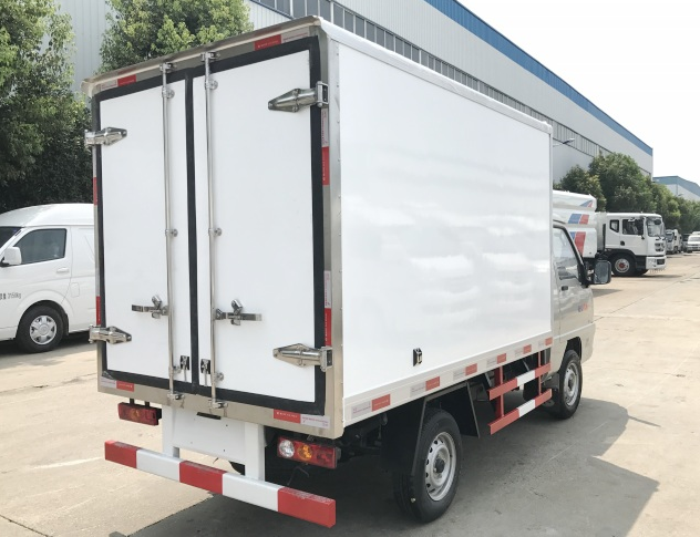 福田馭菱（2.9米）藥品冷藏車