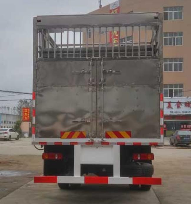 東風6.5米運豬車（柵欄式）