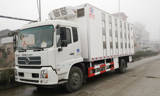 東風(fēng)天錦7.8米恒溫畜禽運(yùn)輸車(chē)