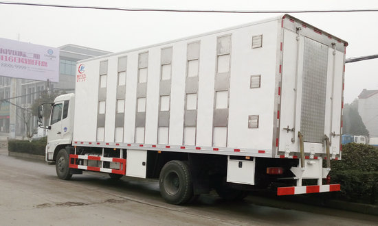 東風天錦7.8米恒溫畜禽運輸車