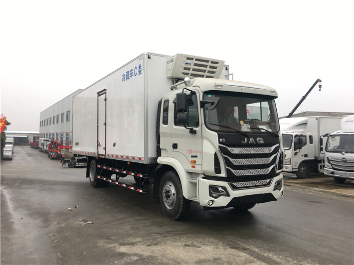 江淮格爾發(fā)6.8米冷藏車(chē)