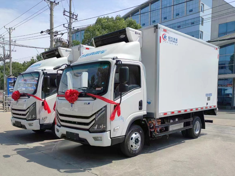 新能源吉利綠牌（4.2米）冷藏車