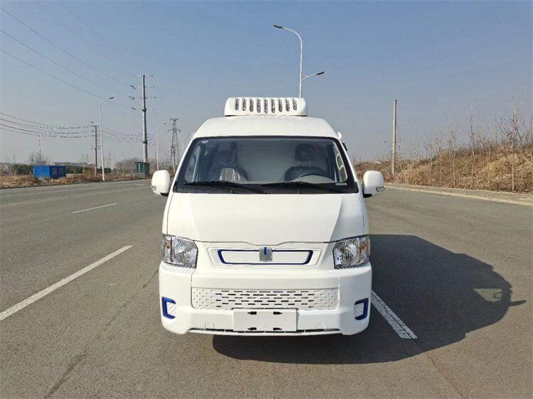 吉利新能源純電動面包冷藏車