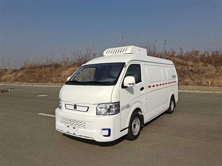 吉利新能源純電動面包冷藏車