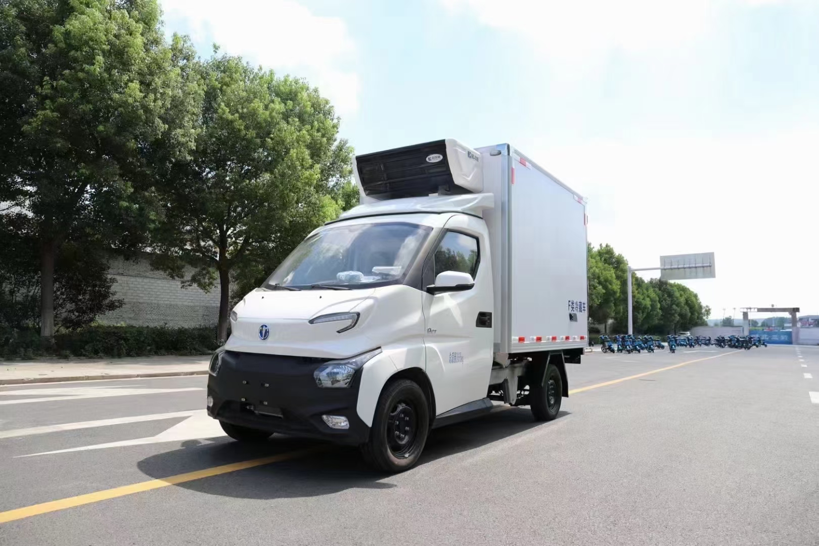 飛碟新能源純電微卡冷藏車